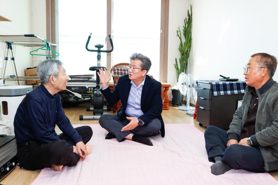 (2 25) 2 유성구 제107주년 31절 앞두고 독립유공자 유족 위문 사진2.jpg