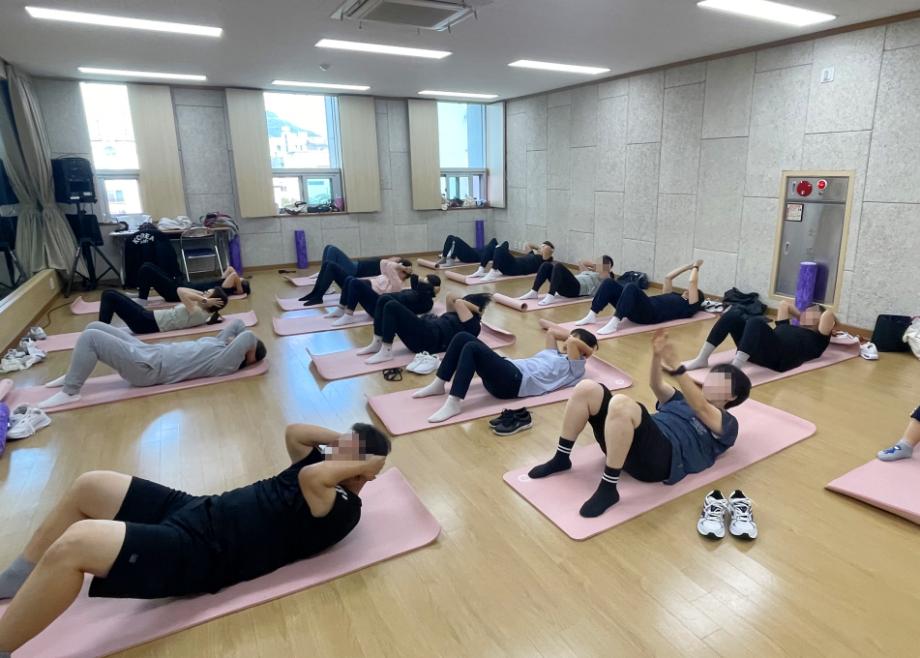 (4 1) 4 유성구 우리동네 건강운동교실 5락(落)실 운영 사진.jpg