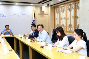 유성구, 민선7기 구정 현안 계급장 떼고 토론하는 원팀 회의 개최(2018.8.22.)