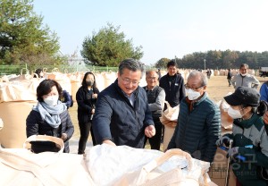 공공비축미곡 매입현장 방문, 관계자 격려