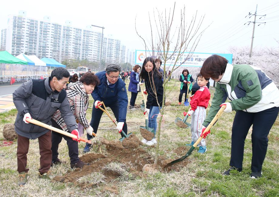 식목일 기념 나무심기(2019.4.5.) 이미지
